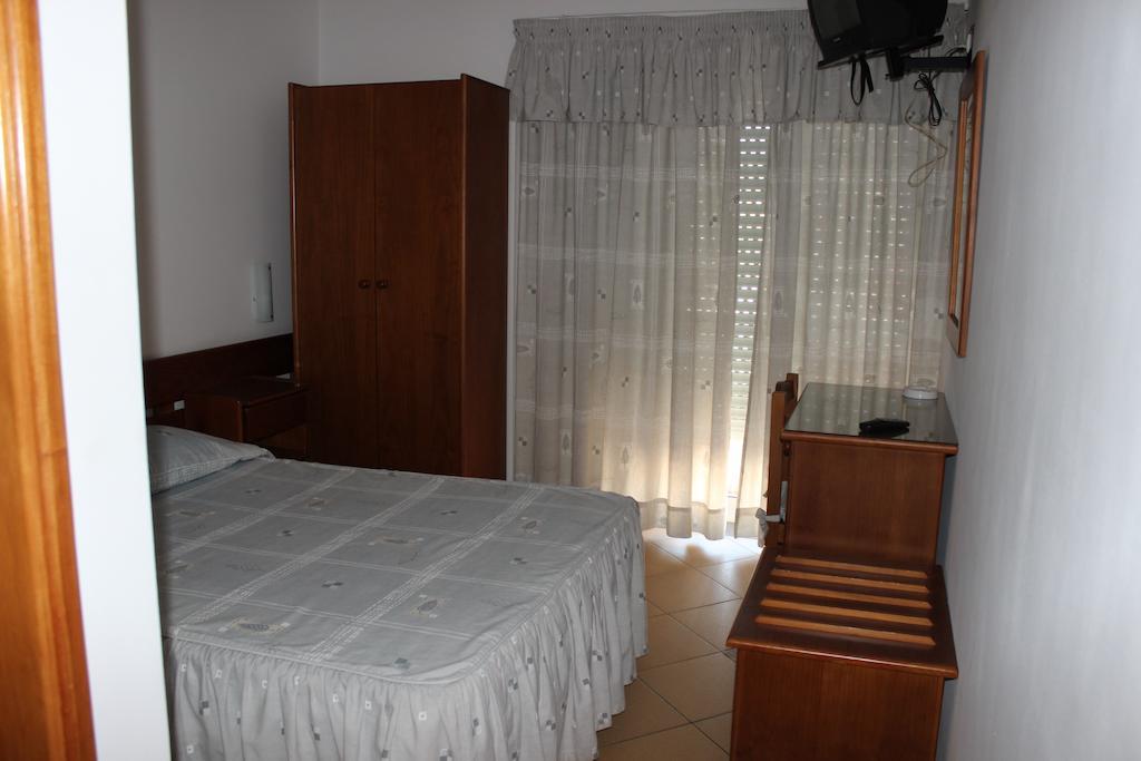 Dom Fernando I Hotel Loule Ruang foto